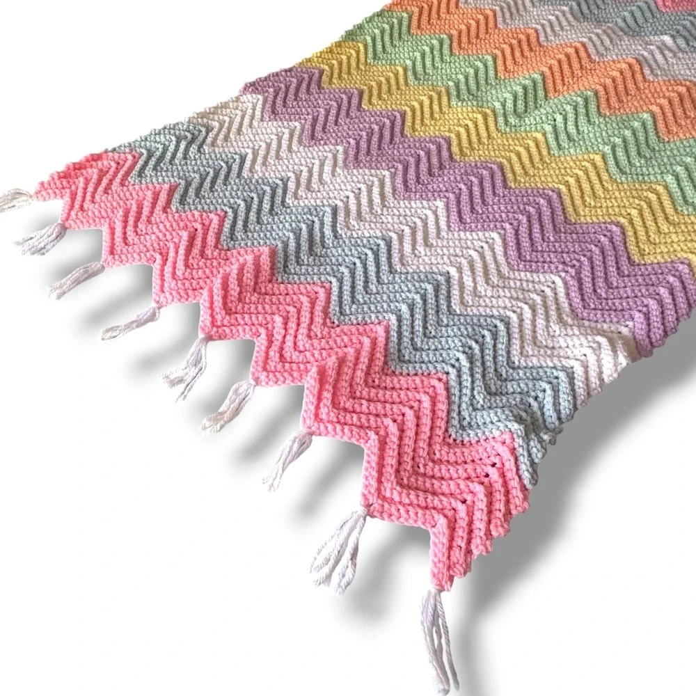 Handmade Crochet Pastel Rainbow Chevron Baby Blanket Tasseled Ripple Throw 24x39